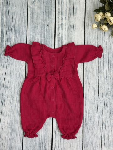 Купить оптом 337-Ф. Комбинезон с бантом для девочки из муслина, хлопок 100%, размеры 56,62,68, фуксия в Уссурийске