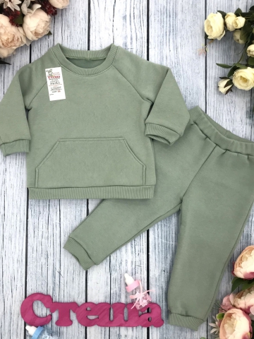 Купить оптом 297-ОЛ. Свитшот + Штаны, хлопок 65%, 35% ПЭ, 3-х нитка (начес) оливковый 80,86,92,98,104 в Уссурийске
